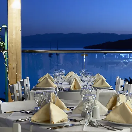 فندق Nautica Bay