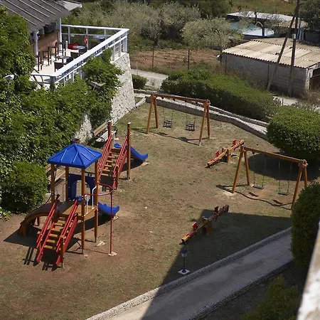 Отель Nautica Bay 3*